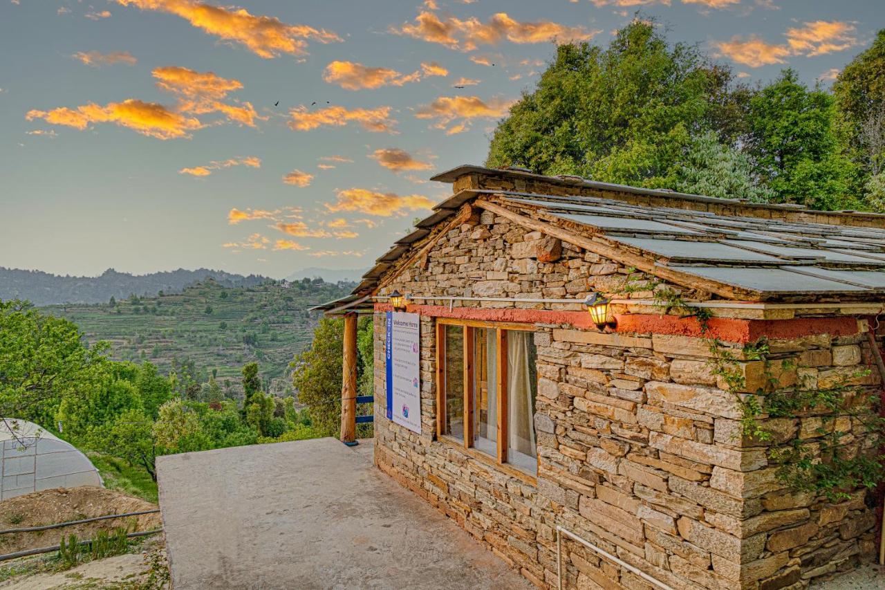Saffronstays El Sueno, Mukteshwar -Villa Serving Pahadi Meals المظهر الخارجي الصورة